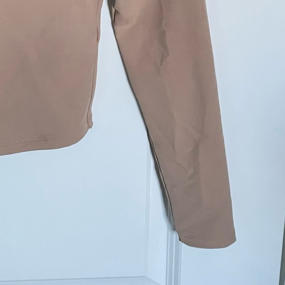 Abercrombie & Fitch Soft Matte Seamless Long-Sleeve Squareneck Top 35697 - Picture 5 of 13